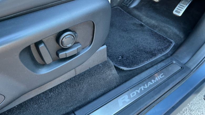 Land Rover Discovery 3.0 D300 Metropolitan Edition 5dr Auto Diesel Station Wagon